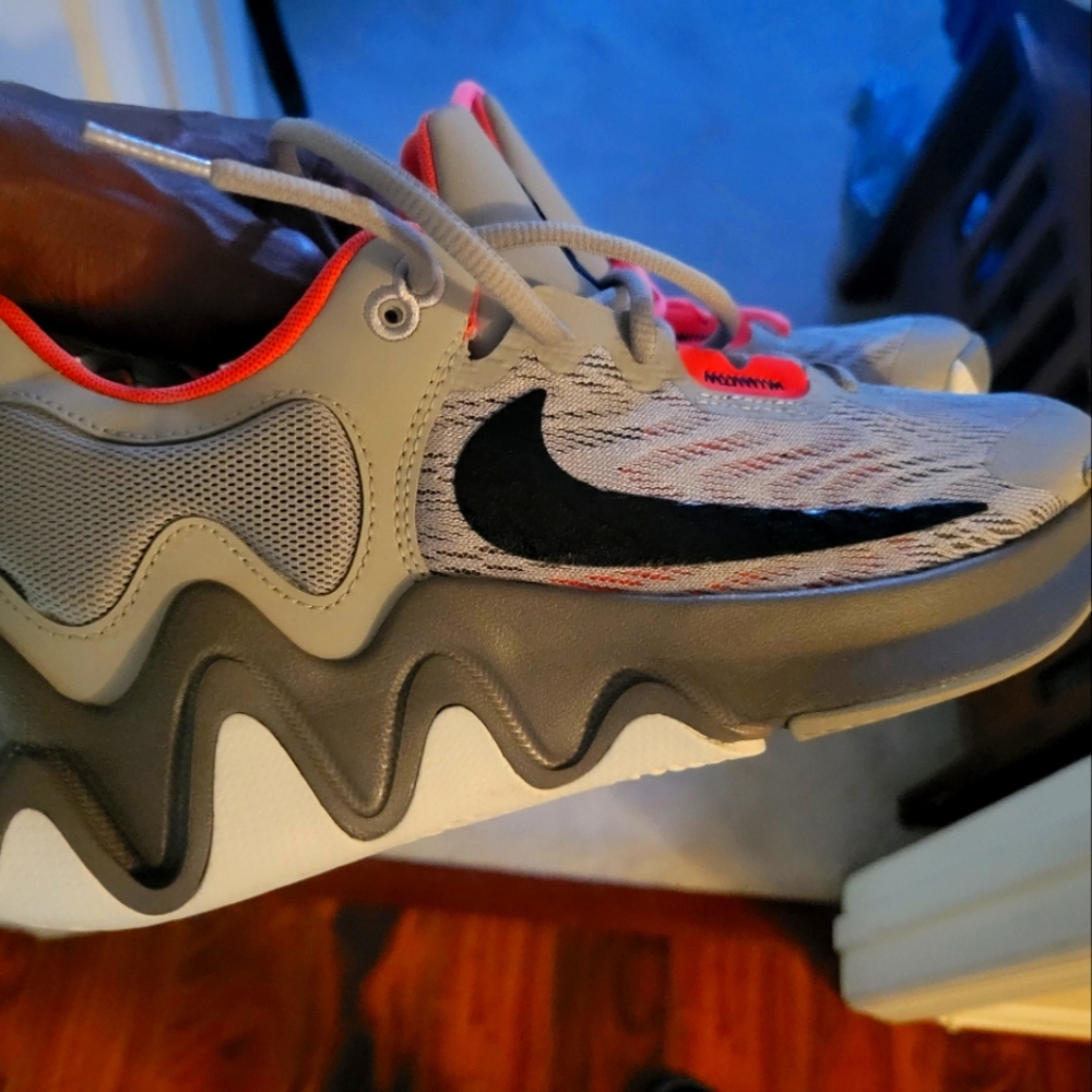 Nike snrakers